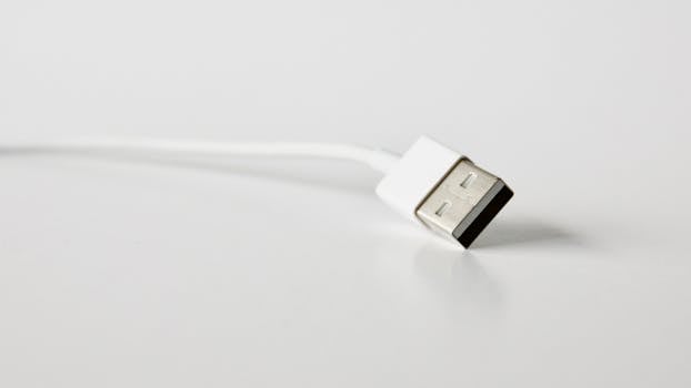 Jak Vybrat Správný Napájecí Kabel pro Váš Počítač?